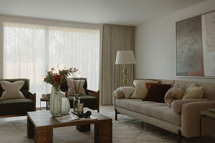 5 Bedroom Detached House For Sale In House The Willows, London, SW20