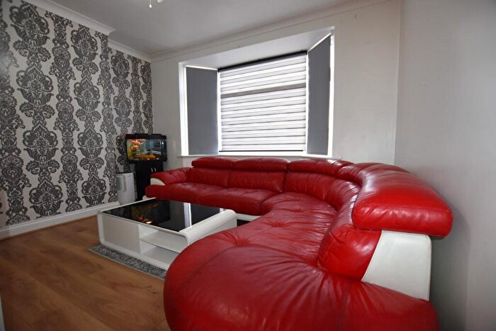 3 Bedroom Semi Detached House To Rent In Garton End Road, Dogsthorpe, Peterborough, PE1