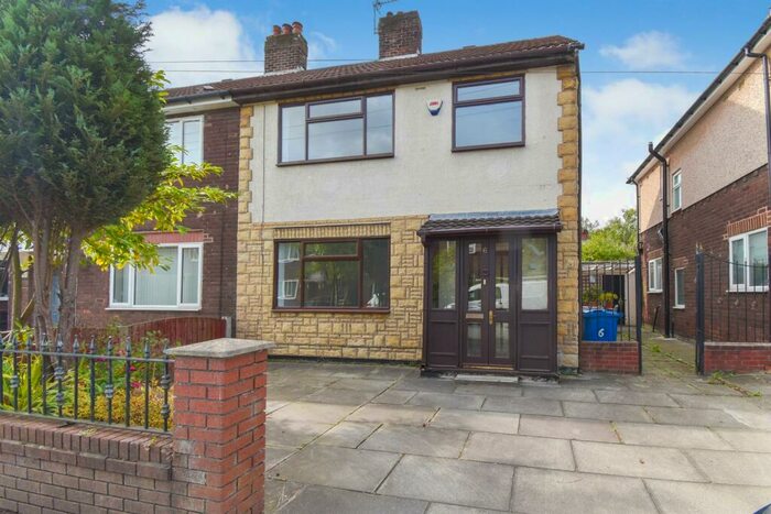 3 Bedroom Semi-Detached House To Rent In Derwent Street, Astley, Manchester, M29