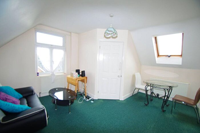 1 Bedroom Flat To Rent In Watford, Watford, WD17