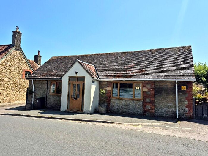 3 Bedroom Cottage For Sale In Station Road, Stalbridge, Dorset, DT10