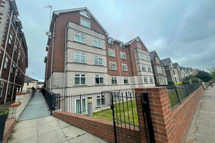 2 Bedroom Flat To Rent In Newport Road, Cardiff, CF24