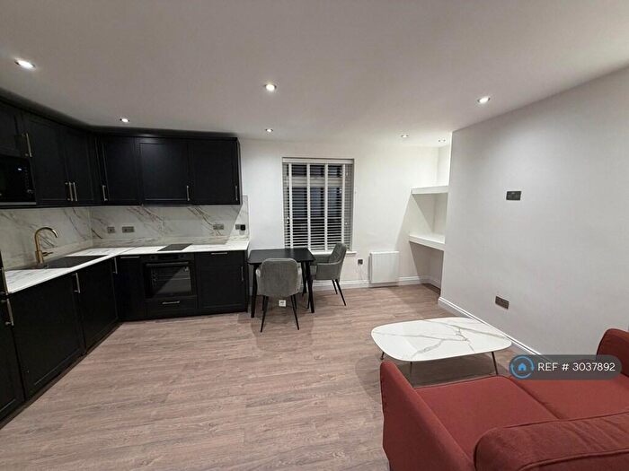 1 Bedroom Flat To Rent In Oxford Road, Reading, RG1