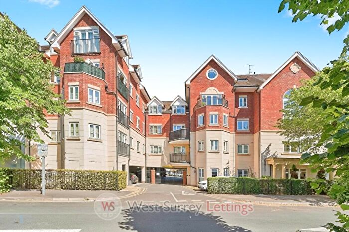 3 Bedroom Apartment To Rent In Rosemount Point, West Byfleet, KT14
