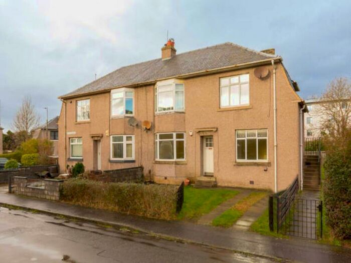 2 Bedroom Flat To Rent In Crewe Road West, Granton, Edinburgh, EH5