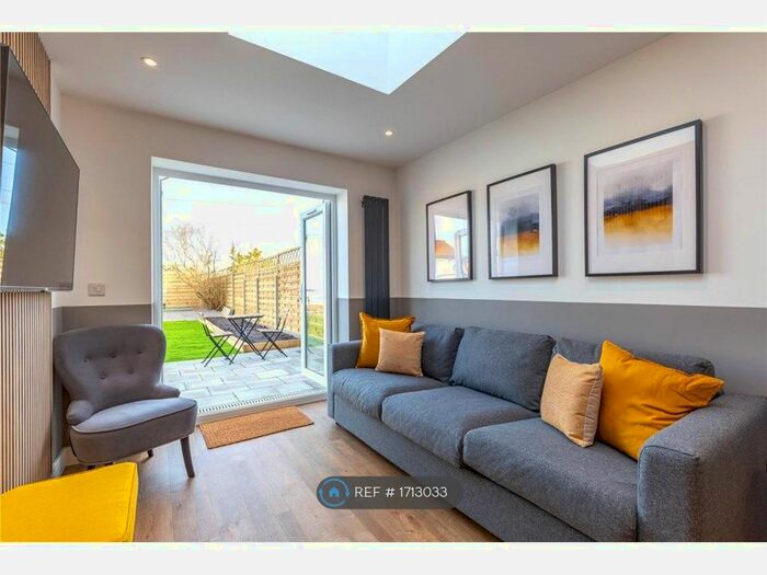 6 Bedroom Semi-Detached House To Rent In Eighth Avenue, Bristol, BS7