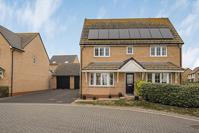 4 Bedroom Detached House For Sale In Brudenell, Godmanchester, Huntingdon, Cambridgeshire, PE29