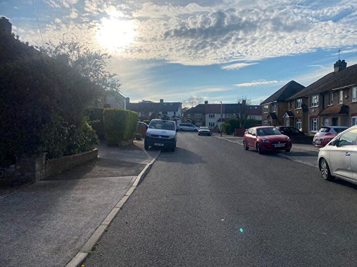 3 Bedroom End Of Terrace House To Rent In Oakdene Road, Uxbridge, UB10