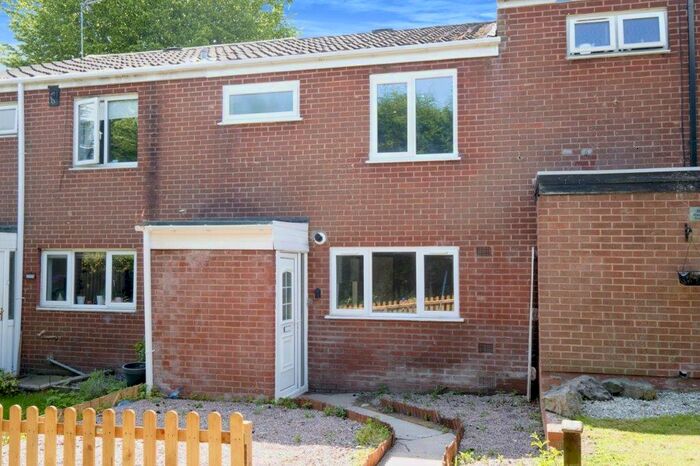 3 Bedroom House To Rent In Waterloo Avenue, Chelmsley Wood, B37