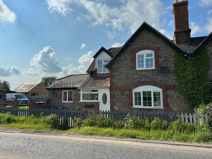 4 Bedroom Semi-Detached House To Rent In Matchcroft, Hereford, HR1