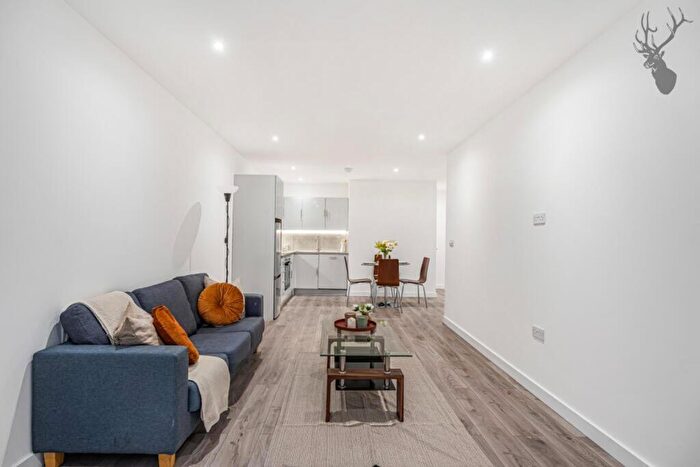 1 Bedroom Apartment For Sale In Palmers Road, London, E2