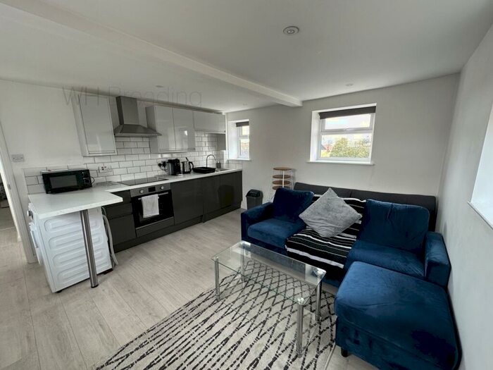 1 Bedroom Penthouse To Rent In Middle Wall, Whitstable, CT5