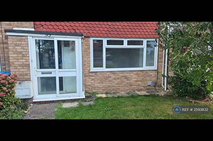 3 Bedroom Terraced House To Rent In Limes Avenue, Aylesbury, HP21