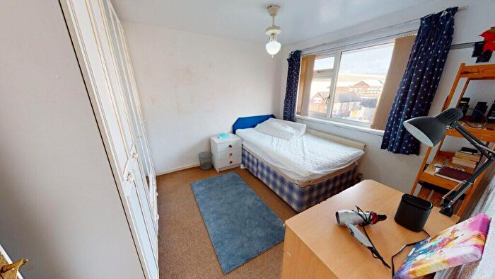 5 Bedroom Semi-Detached House To Rent In Frederick Road, Selly Oak, Birmingham, B29