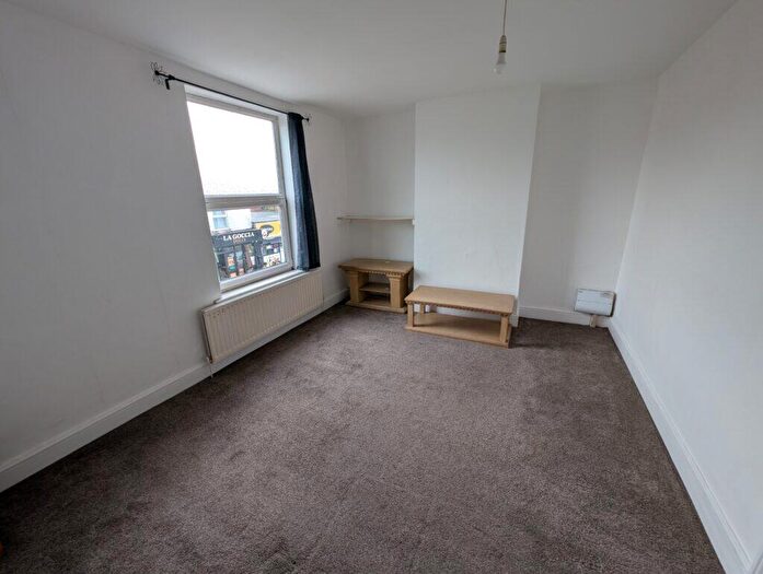 1 Bedroom Flat To Rent In Pershore Road, Stirchley, Birmingham, B30