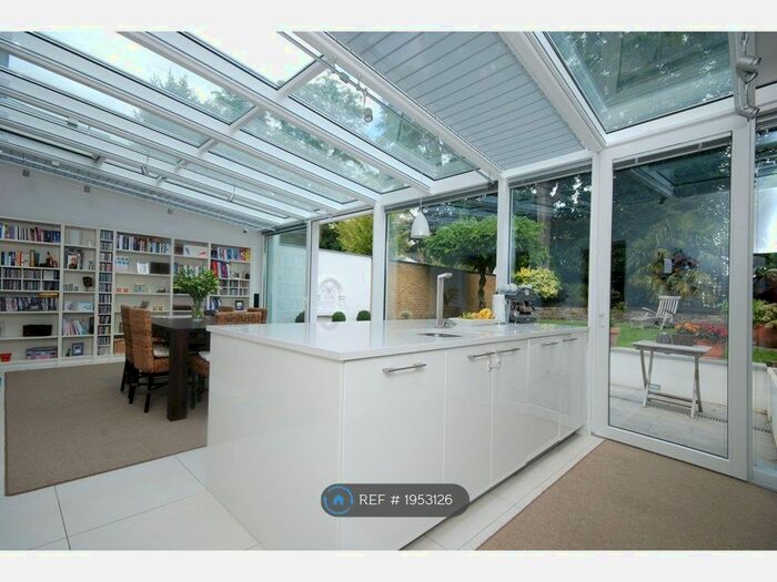 4 Bedroom Flat To Rent In Wimbledon, London, SW19