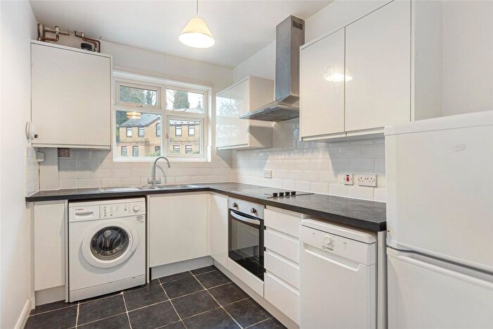 2 Bedroom Maisonette To Rent In Patterson Court, Patterson Road, London, SE19