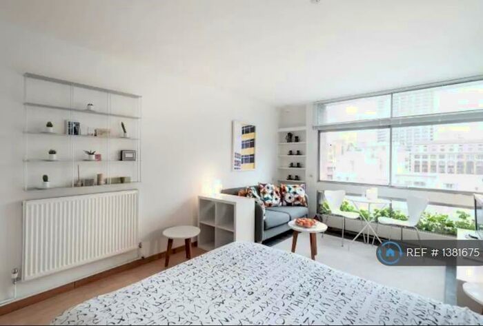 Studio To Rent In Cullum Welch House, London, EC1Y