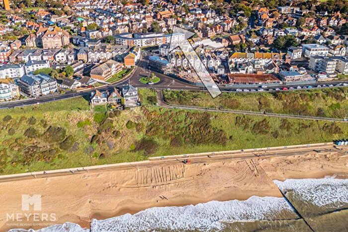 2 Bedroom Flat For Sale In Twynham Road, Southbourne, BH6