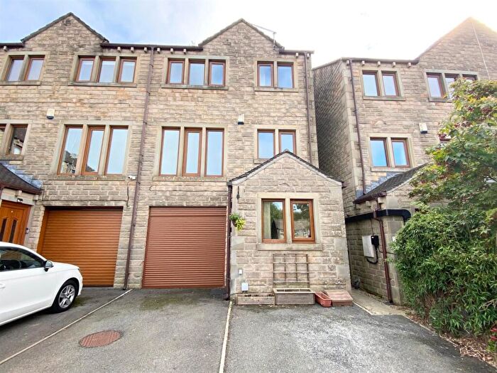 3 Bedroom Semi Detached House For Sale In Deer Hill Close, Marsden, Huddersfield, HD7