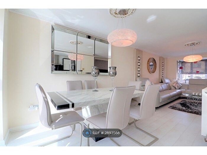3 Bedroom Detached House To Rent In Mawdsley Close, Alsager, Stoke-On-Trent, ST7