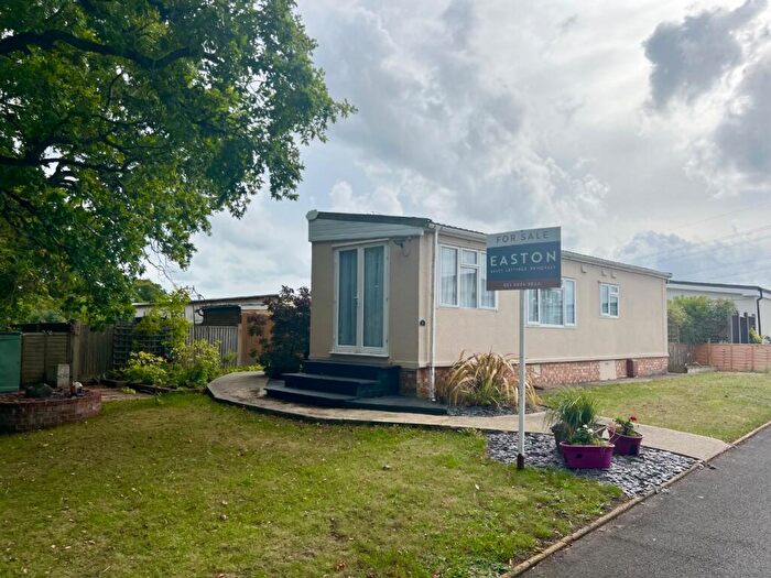 1 Bedroom Park Home For Sale In Lime Kiln Lane, Holbury, Southampton, Hampshire, SO45