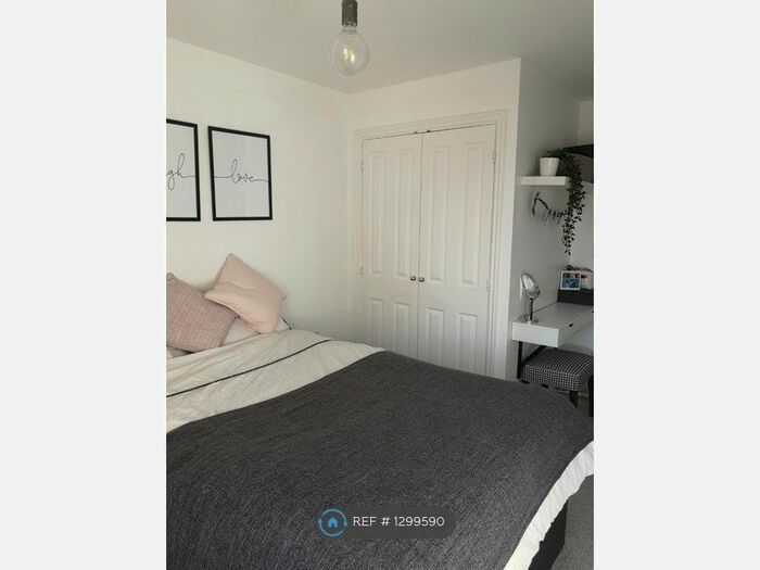 1 Bedroom Flat To Rent In Homesdale Road, Bromley BR2