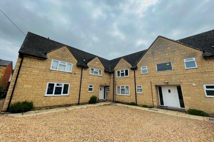 1 Bedroom Flat To Rent In Marsh Court, Moreton-In-Marsh, GL56