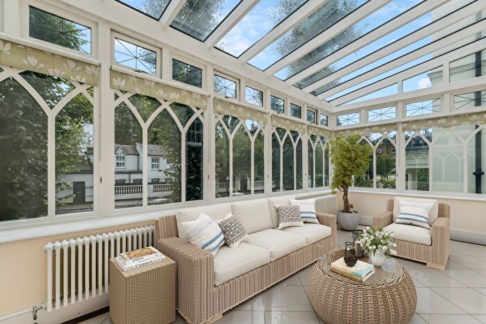 3 Bedroom Semi-Detached House To Rent In Addison Road, Holland Park, W14