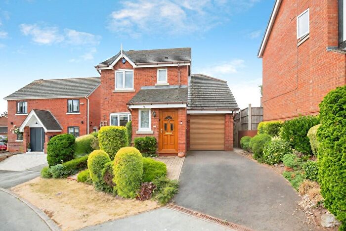 3 Bedroom Detached House For Sale In Copeland Close, Warton, B79