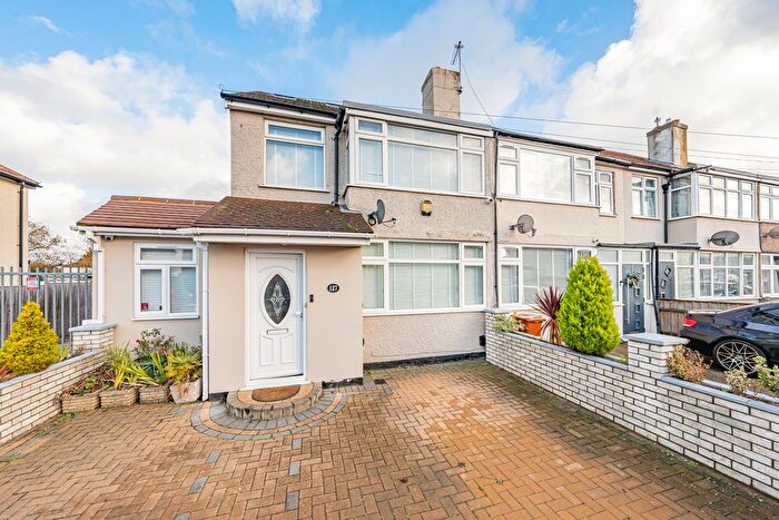 4 Bedroom End Terrace House For Sale In Grosvenor Crescent, Hillingdon, UB10