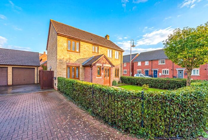 4 Bedroom Detached House For Sale In Pastures Avenue, St Georges - Immaculate Home, BS22