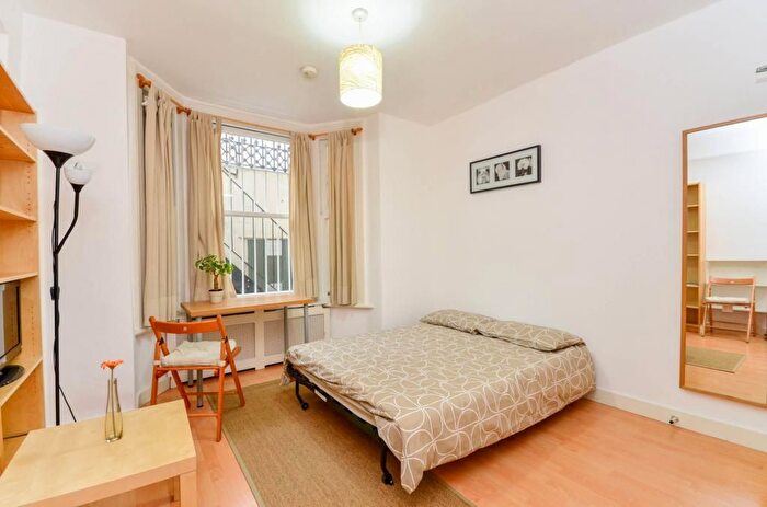 Studio To Rent In Fairholme Road, West Kensington, W14