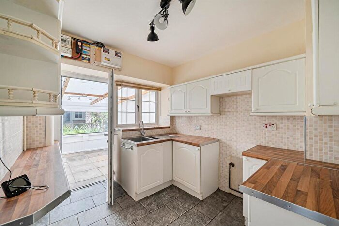 3 Bedroom End Of Terrace House For Sale In East Street, Corfe Castle, Wareham, BH20 - Photo 8