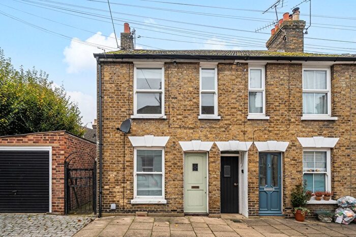 2 Bedroom End Of Terrace House For Sale In Beckett Street, Faversham, ME13