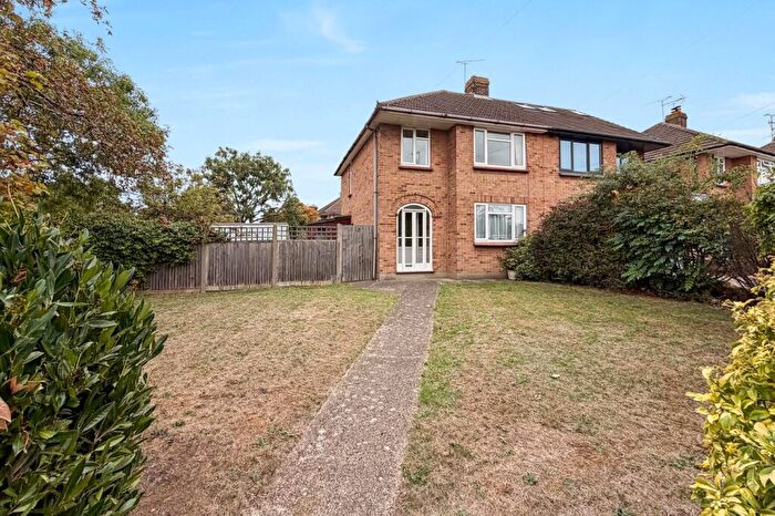 3 Bedroom Semi-Detached House For Sale In Maidstone Road, Rainham, Gillingham, ME8
