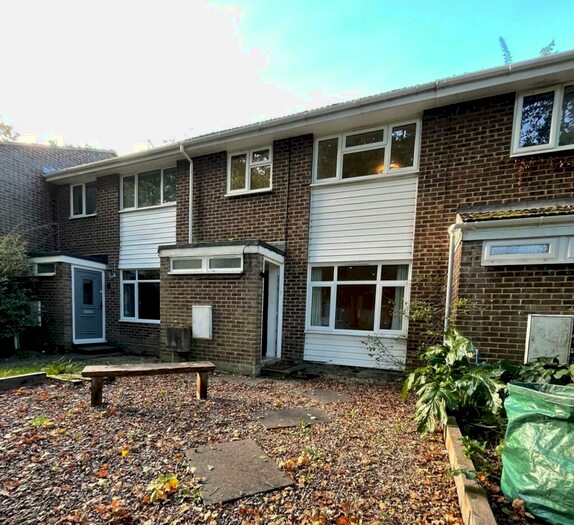 4 Bedroom Terraced House To Rent In Copse End, Fleet, GU51