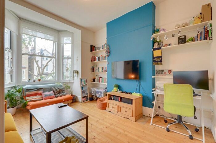 1 Bedroom Flat For Sale In Blythe Hill, Catford, London, SE6