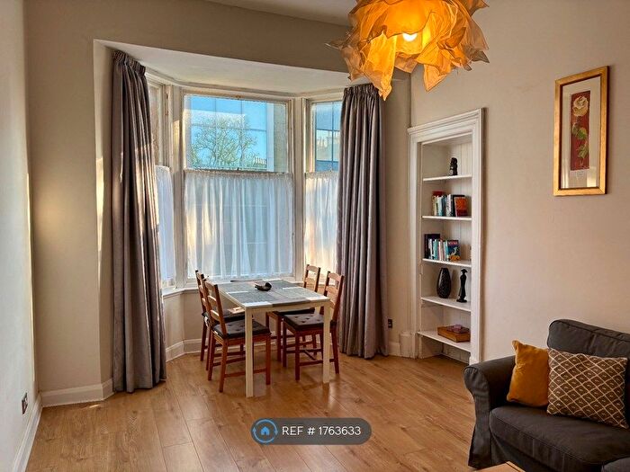 2 Bedroom Flat To Rent In Gibson Street, Glasgow, G12