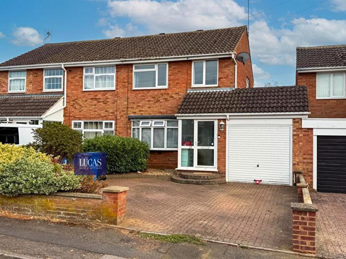 3 Bedroom Semi-Detached House For Sale In Tweed Close, Burton Latimer, Kettering, NN15