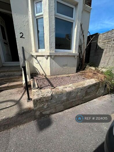 2 Bedroom End Of Terrace House To Rent In Douglas Road, Dover, CT17