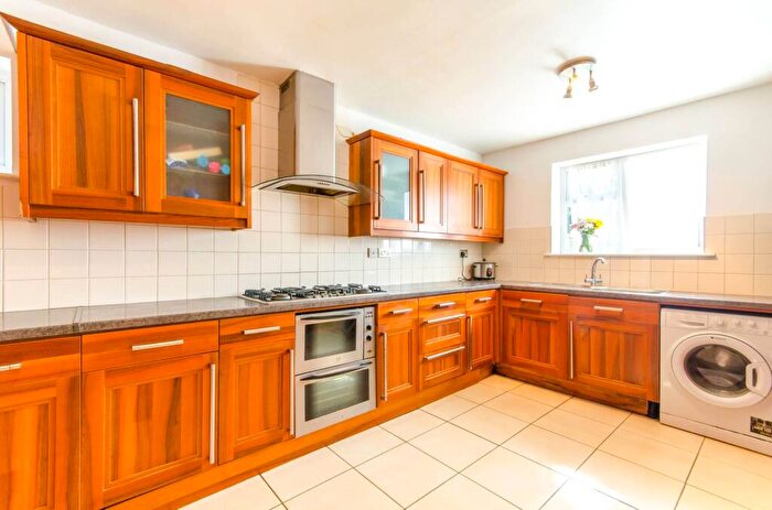 6 Bedroom Detached House For Sale In Wellington Road, Forest Gate, London, E7