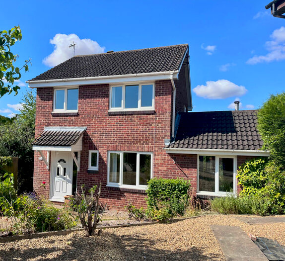 3 Bedroom House To Rent In Raedwald Drive, Bury St. Edmunds, IP32