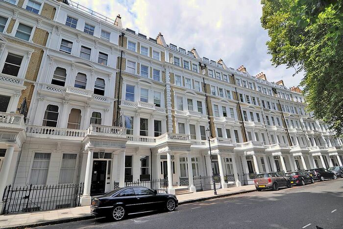 Studio To Rent In Courtfield Gardens, Kensington, London, SW5