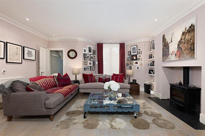 4 Bedroom Property For Sale In Caithness Road, London, W14