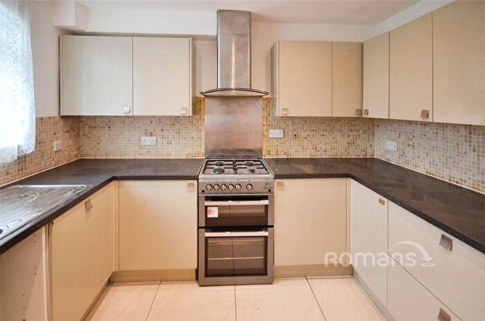 3 Bedroom Terraced House To Rent In Pennine Road, Slough, SL2