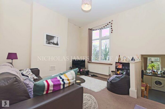 1 Bedroom Flat To Rent In Ferme Park Road, Crouch End, London, N8