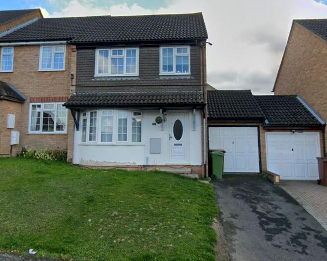 3 Bedroom Semi-Detached House To Rent In Emily Road, Chatham, ME5