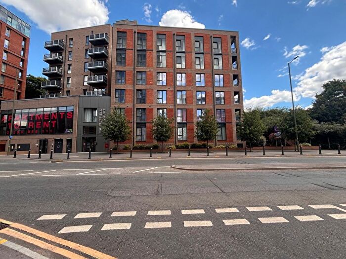 1 Bedroom Flat To Rent In Marketfield Way, Redhill, RH1