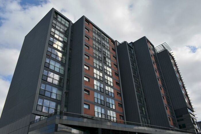 2 Bedroom Flat To Rent In Lancefield Quay, Flat /, River Heights, Glasgow, G3